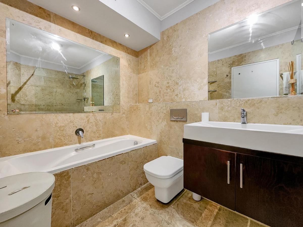 Apartamento Walkable, Pools, Park And Great For Families *